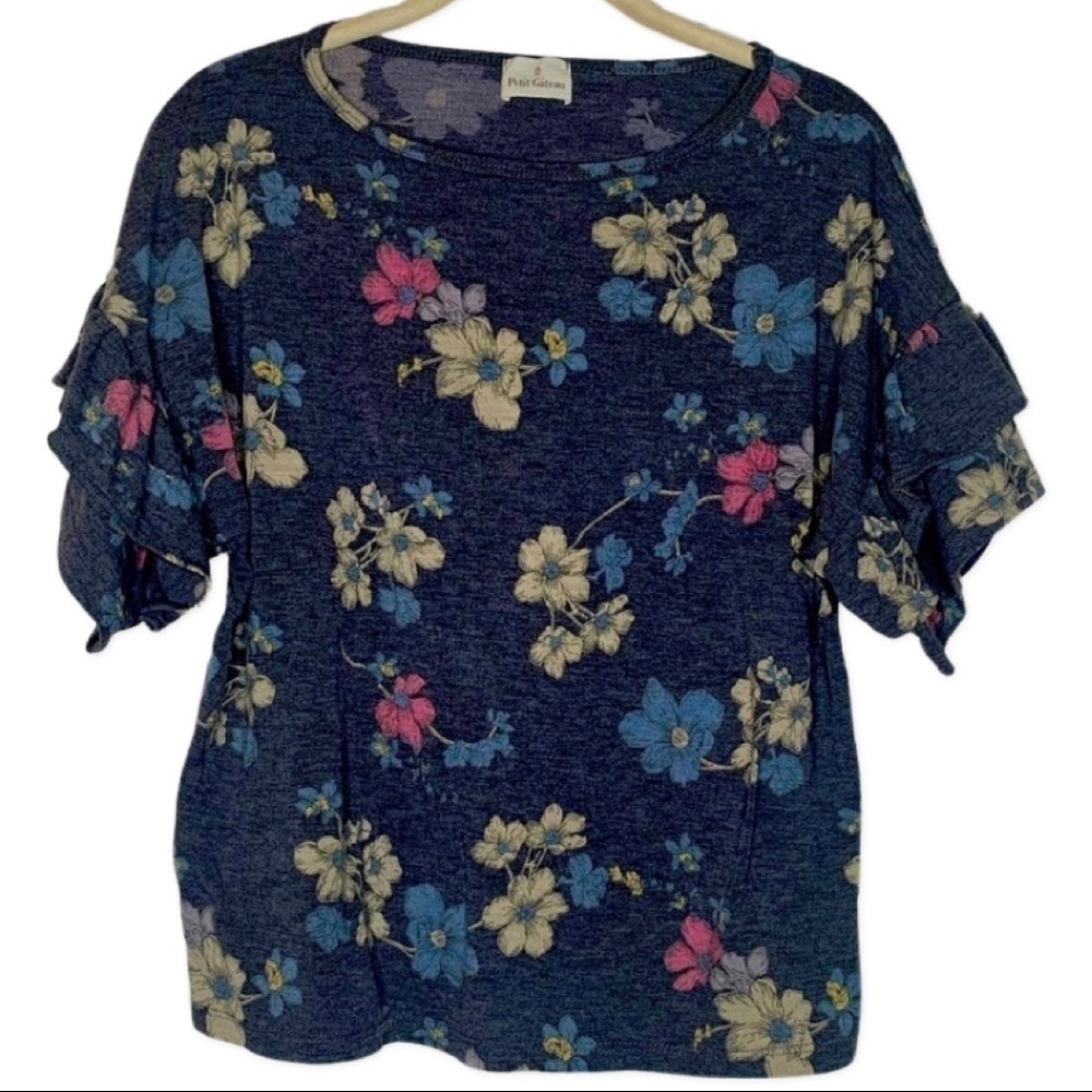 Petit Gateau | Floral | Top | Ruffle Sleeve